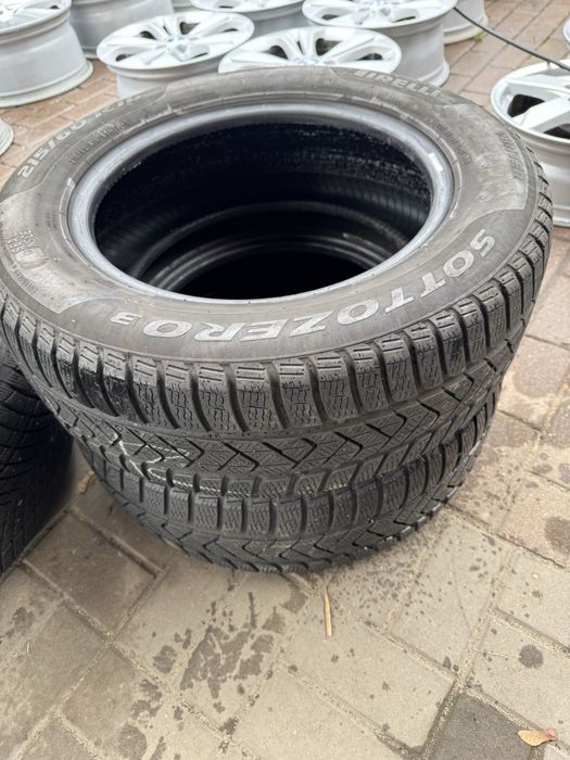 Dwie opony zimowe 215/60/16 PIRELLI Używane F-Vat