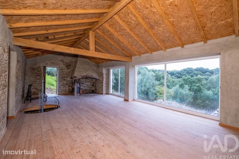 Casa / Villa T2 em Serra e Junceira de 160,00 m2