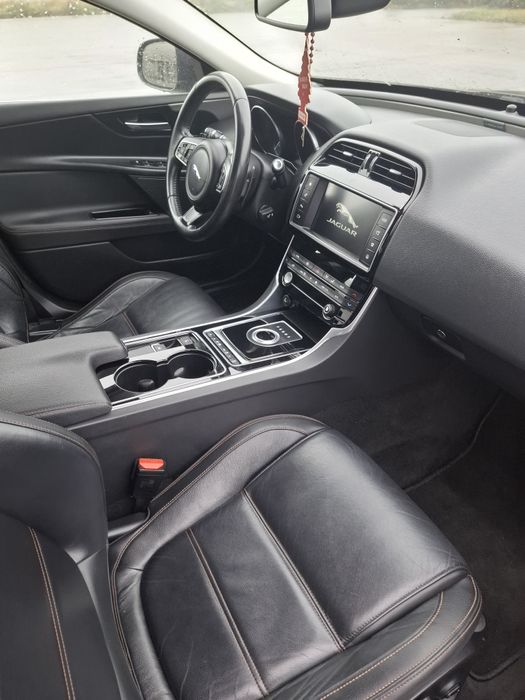 Jaguar XE R Sport jak nowy z salonu