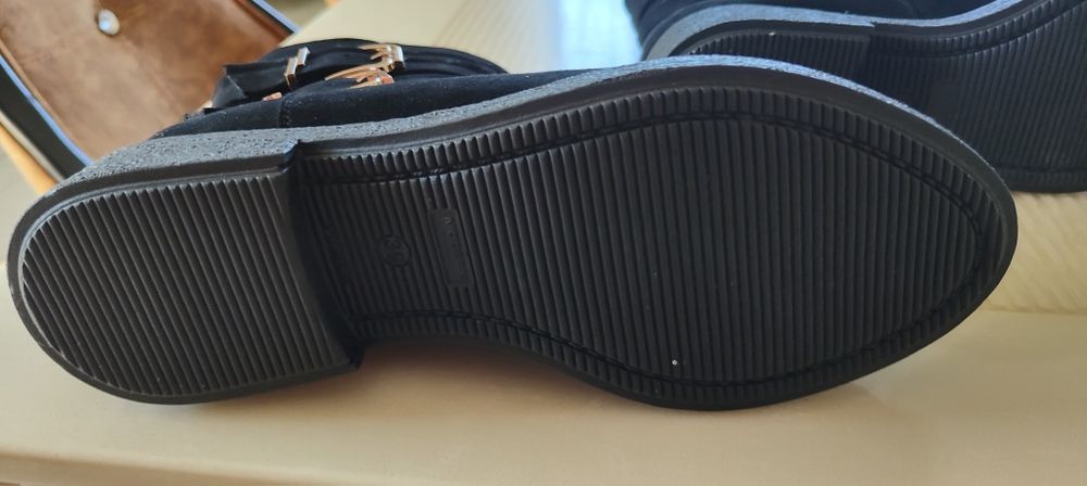 Получоботи замшеві демісезонні 39 розмір