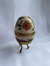 Вінтажне латунне яйце