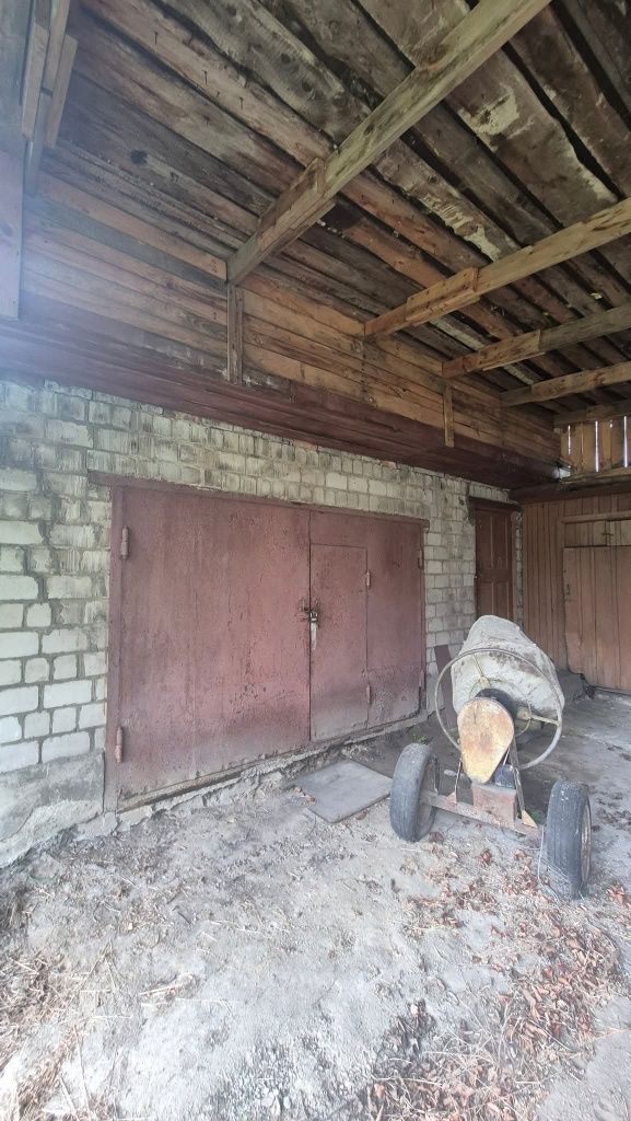 Продам окремий будинок в районі міської  лікарні  в Коростені