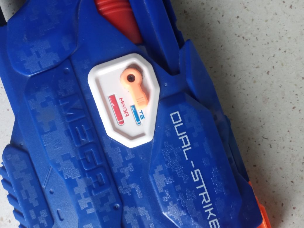 Zabawka dla dzieci nerf na strzałki