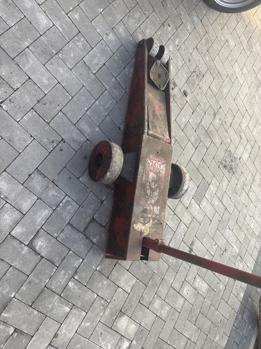 Podnośnik żaba lewarek