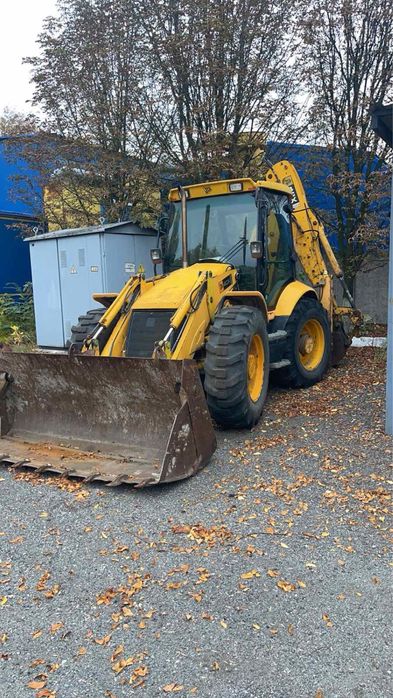Трактор екскаватор JCB