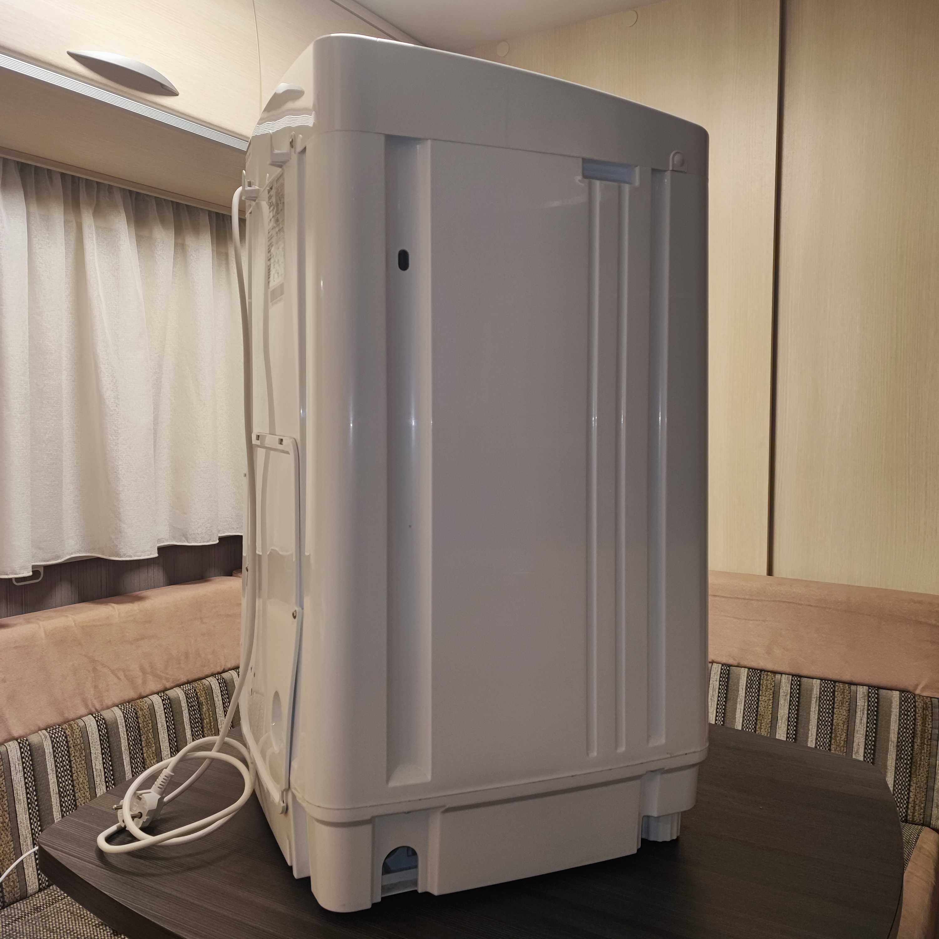 Máquina de Lavar Roupa CARAVANA