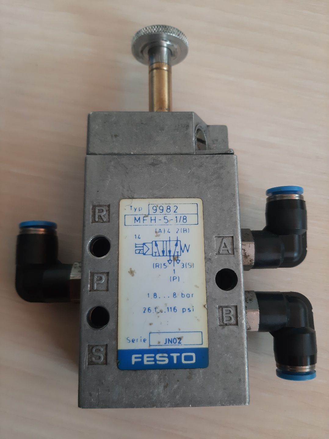 Электроклапан Bosch 24V Регулятор воздуха Bosch   festo mfh-5-1/8