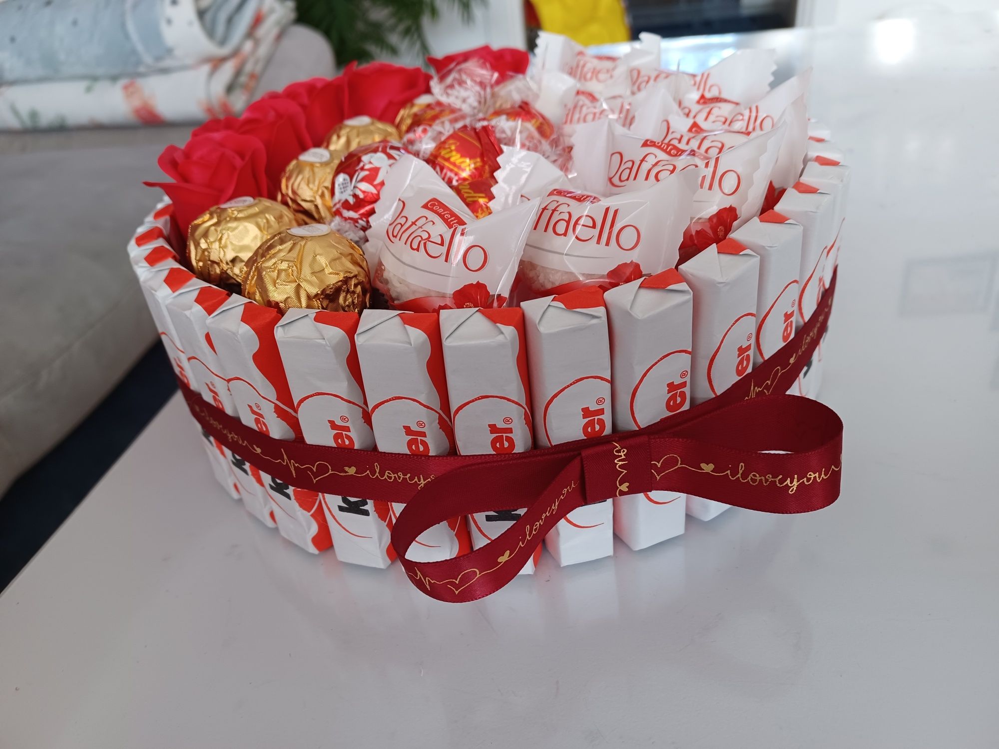 Słodki box tort na prezent