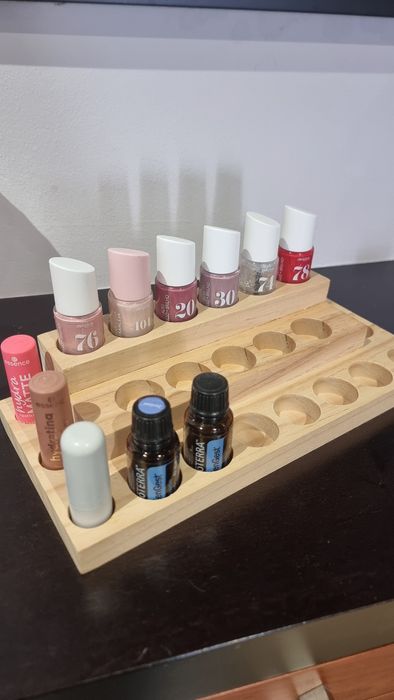 Suporte para verniz, óleo essencial ou batom