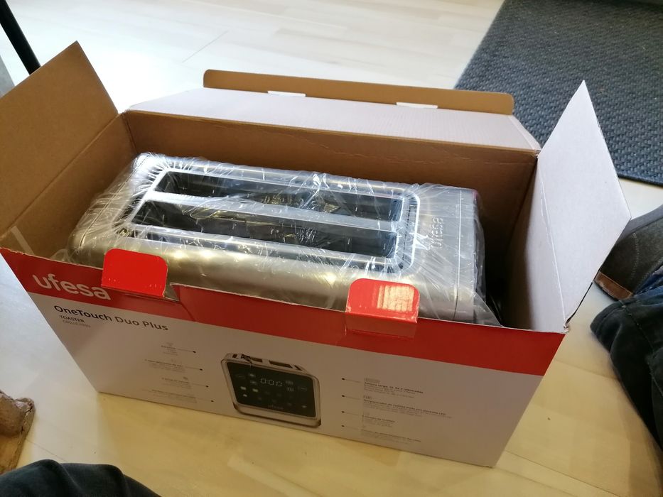 VENDO Torradeira UFESA Onetouch Duo Plus – NOVA!