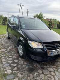 Volkswagen Touran uszkodzony