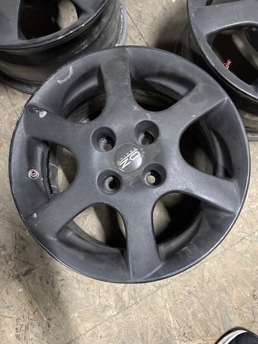 Легкосплавные диски R15 OZ ET37 7j 4х108 в хорошем состоянии