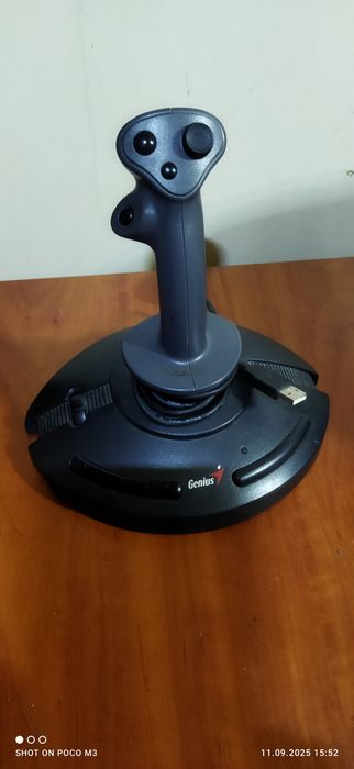 Джойстик genius f-23