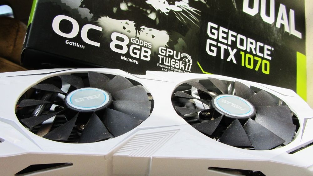 GTX 1070 Asus DUAL GTX 1070 Gaming 8G OC Edition видеокарта