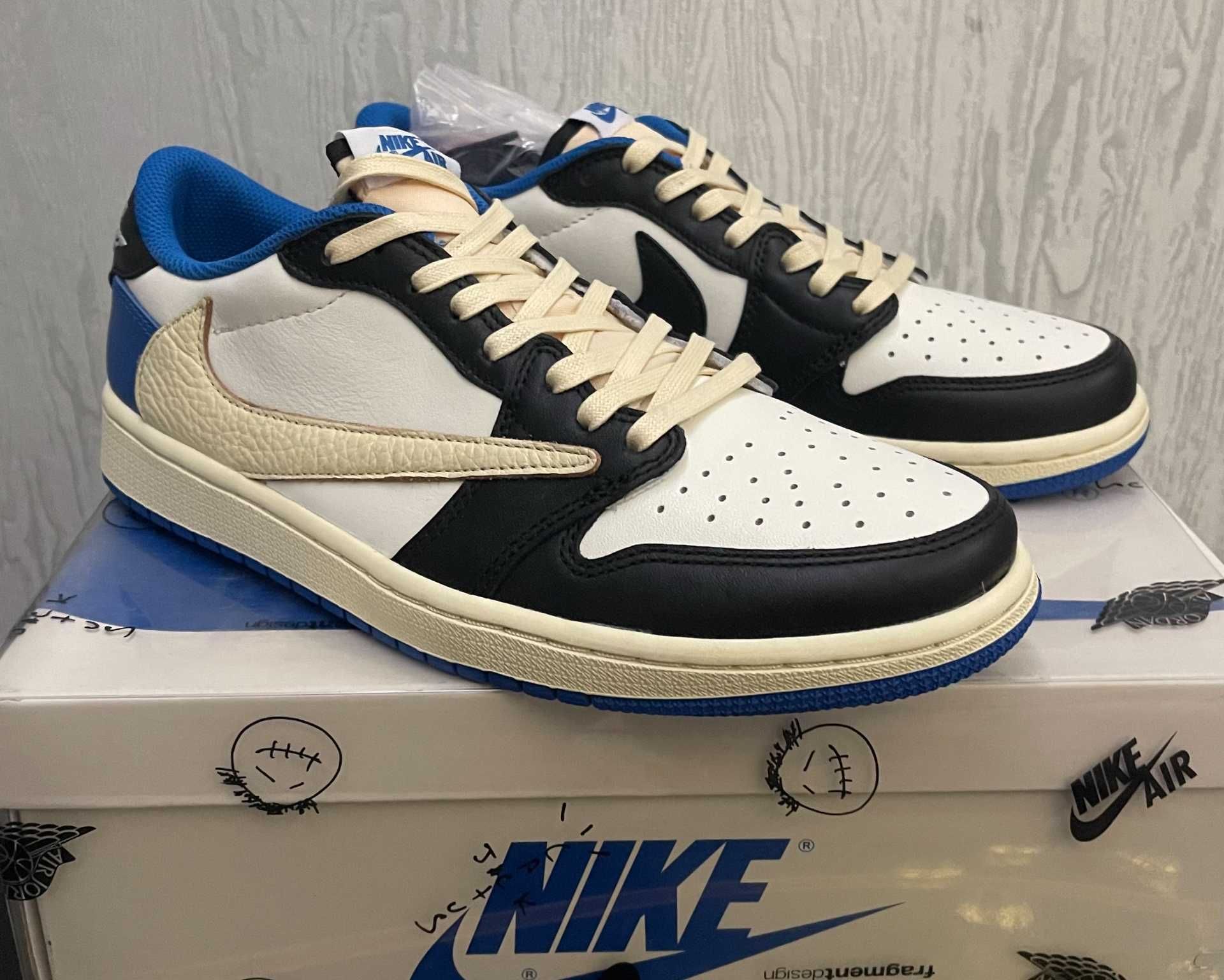 Jordan1Air1RetroLowOGSPFragment x Travis Scott UnisexTrampki R.41