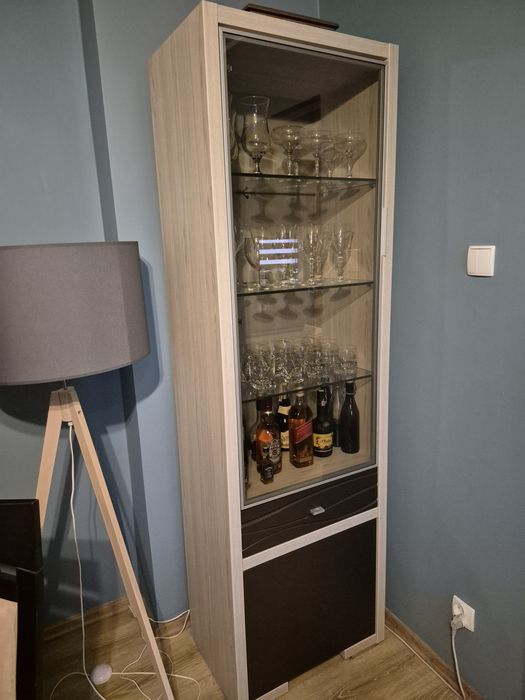 Komoda rtv plus witryna