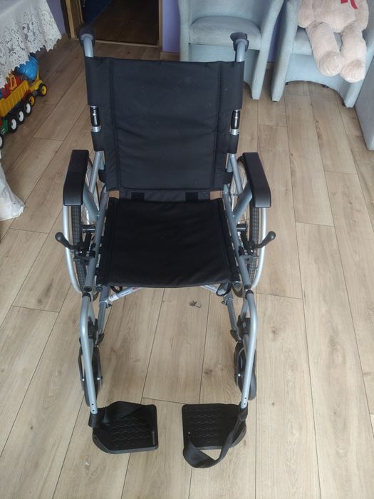 Sprzedam wózek inwalidzki