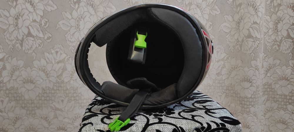 Продам шолом, розмір 57-58