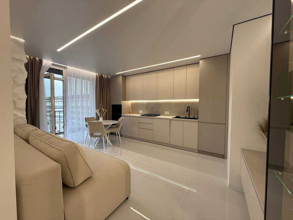 Укомплектована однокімнатна в Центрі