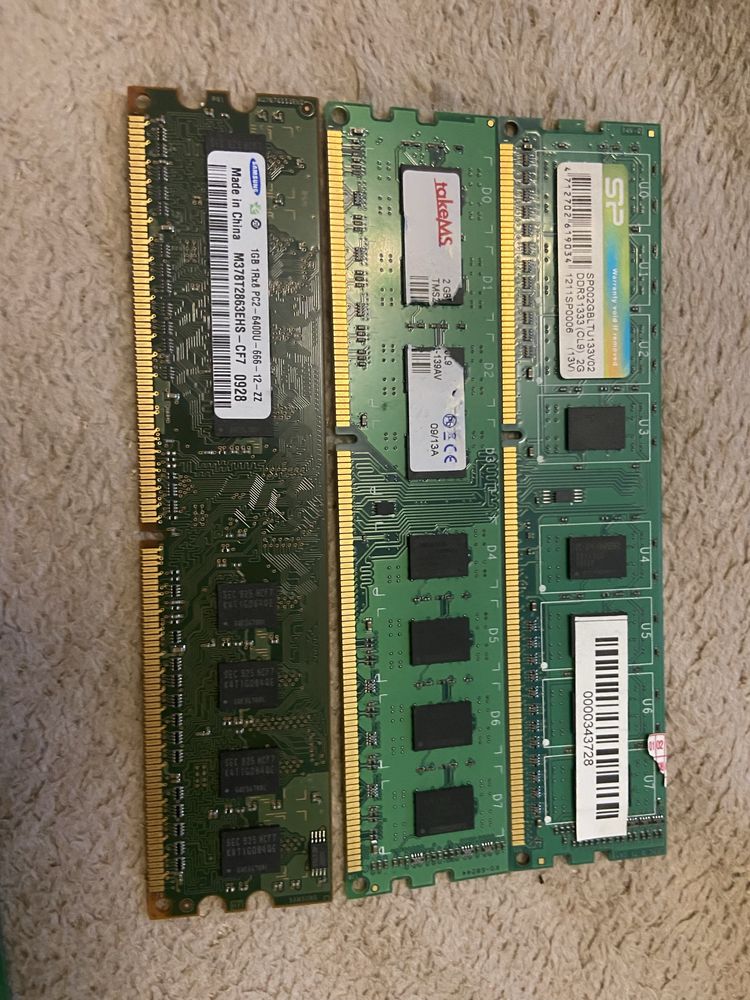 Оперативна памʼять 2 gb , ddr3