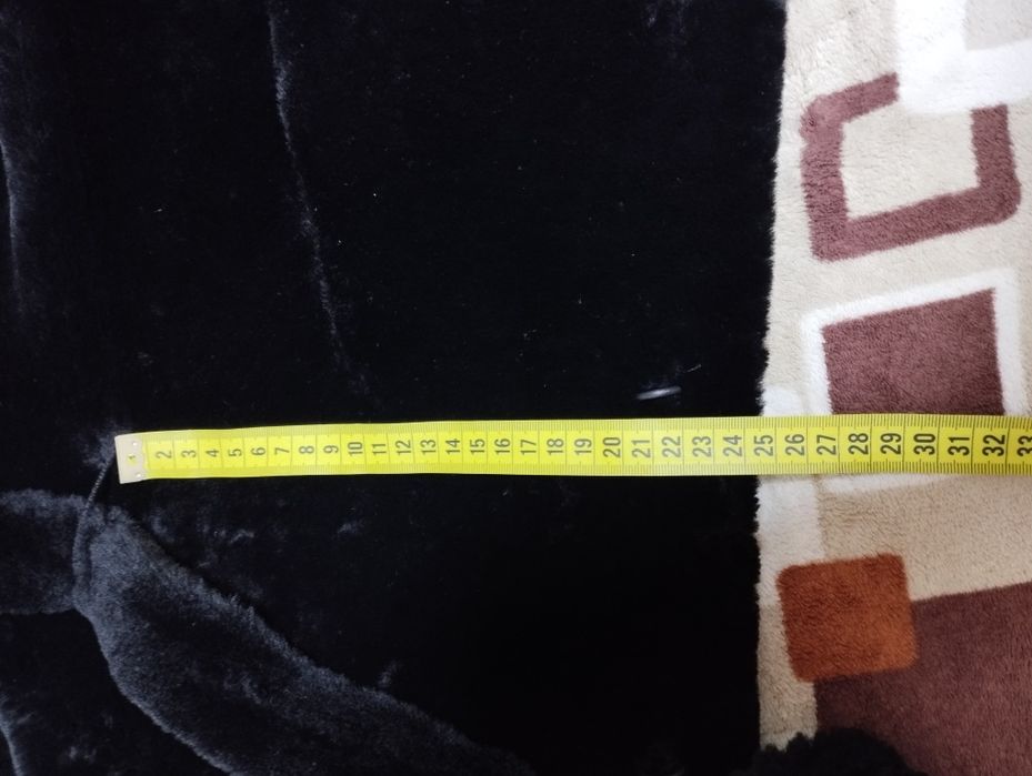 Шуба мутоновая с норковым капюшоном