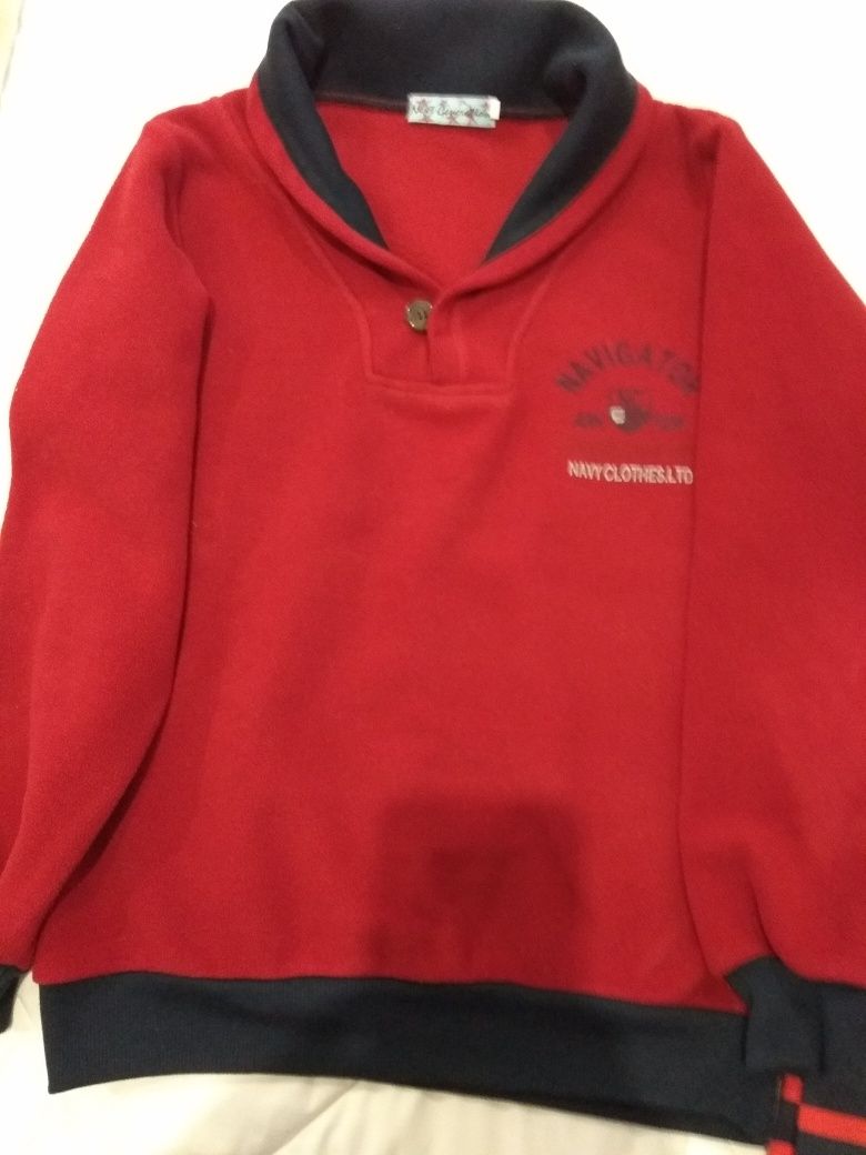 Conjunto sweat polar vermelha +riscas.Bom preço.