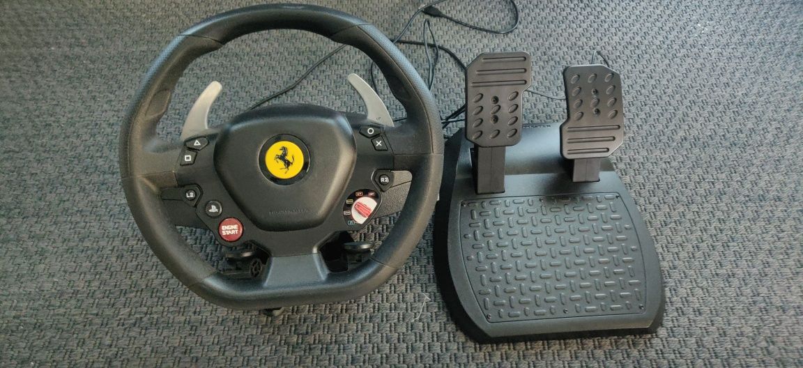 Volunte USB PS4, thrustmater T80 Ferrari 488 GT Edition