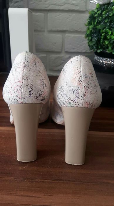 Czółenka, szpilki Nowe r39