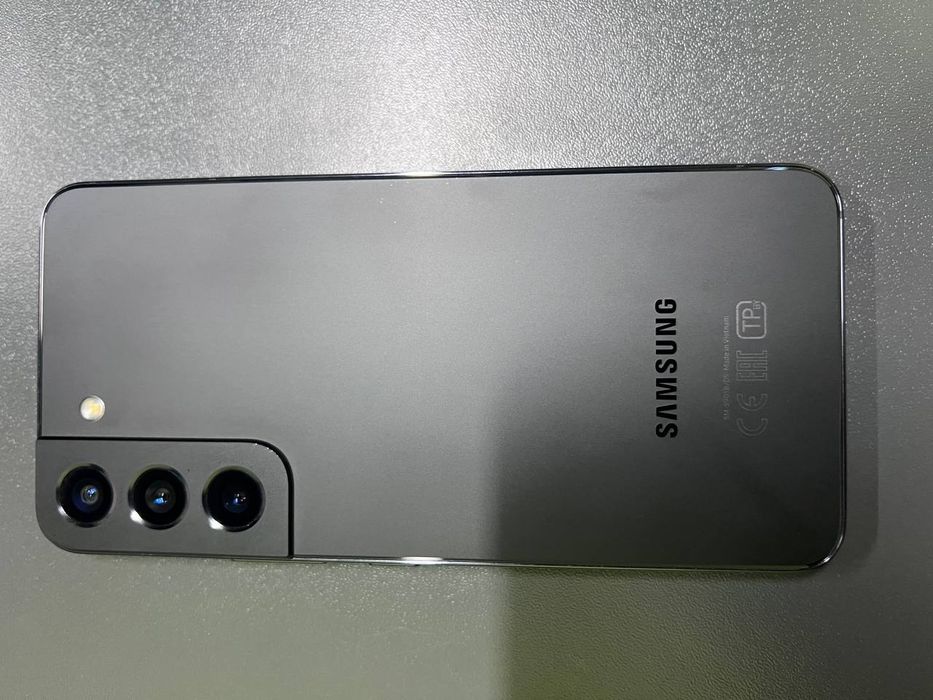 Samsung S22 
256/8Gb Black 
 Made in Vietnam