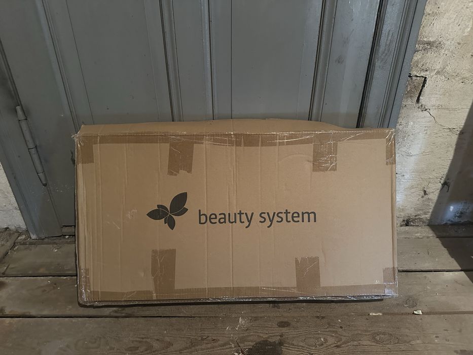 Szafka kosmetyczna - Nowa