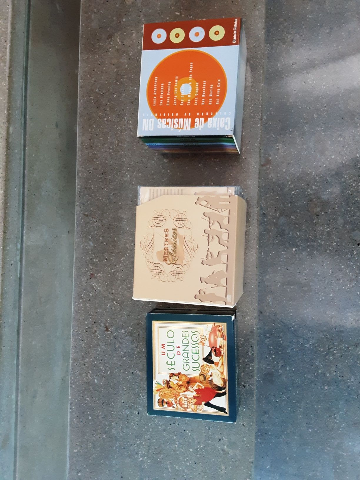 3 coleções de CD's de música