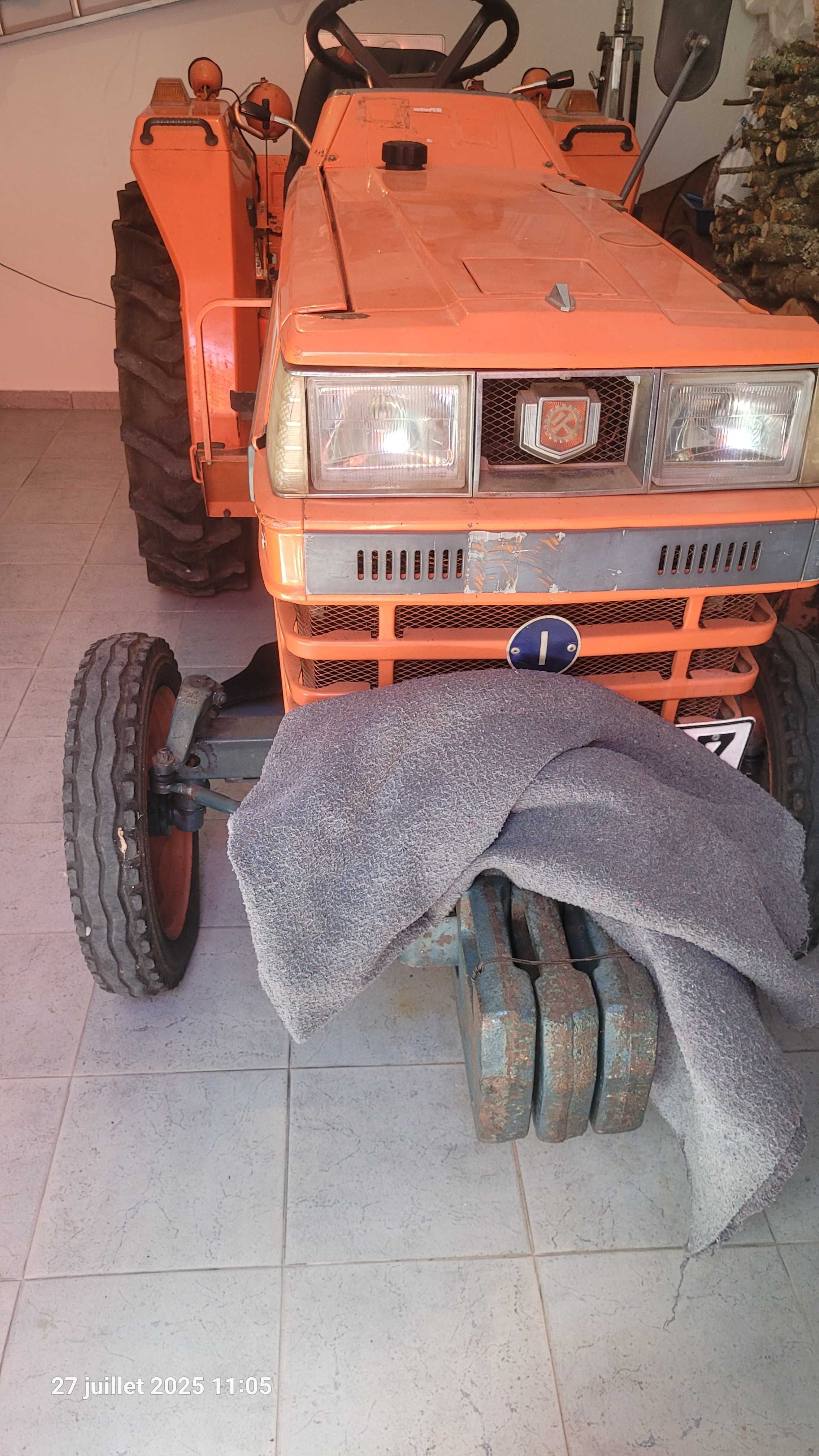 trator kubota em bom estado