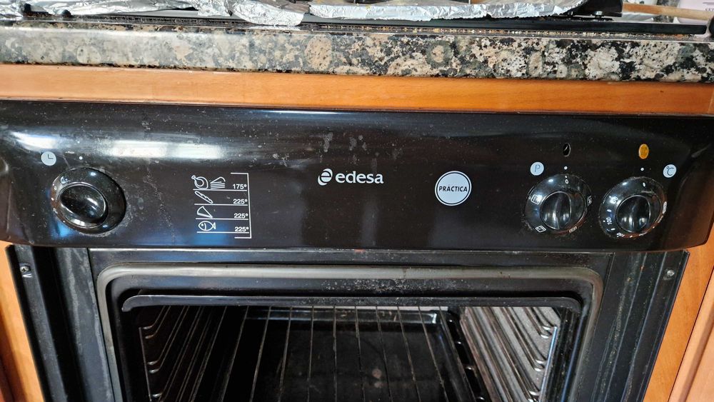 Vende-se Forno Eléctrico