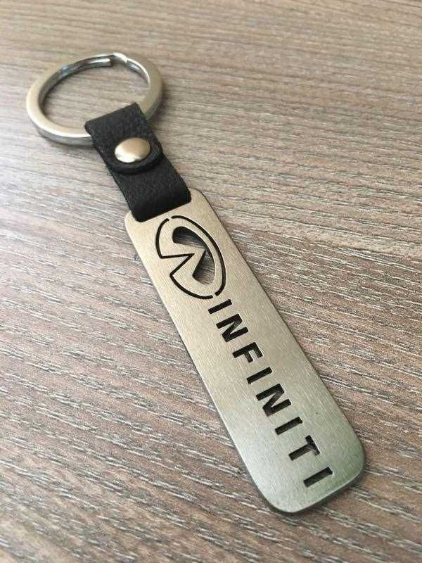 Брелок для ключів авто  марки Infiniti