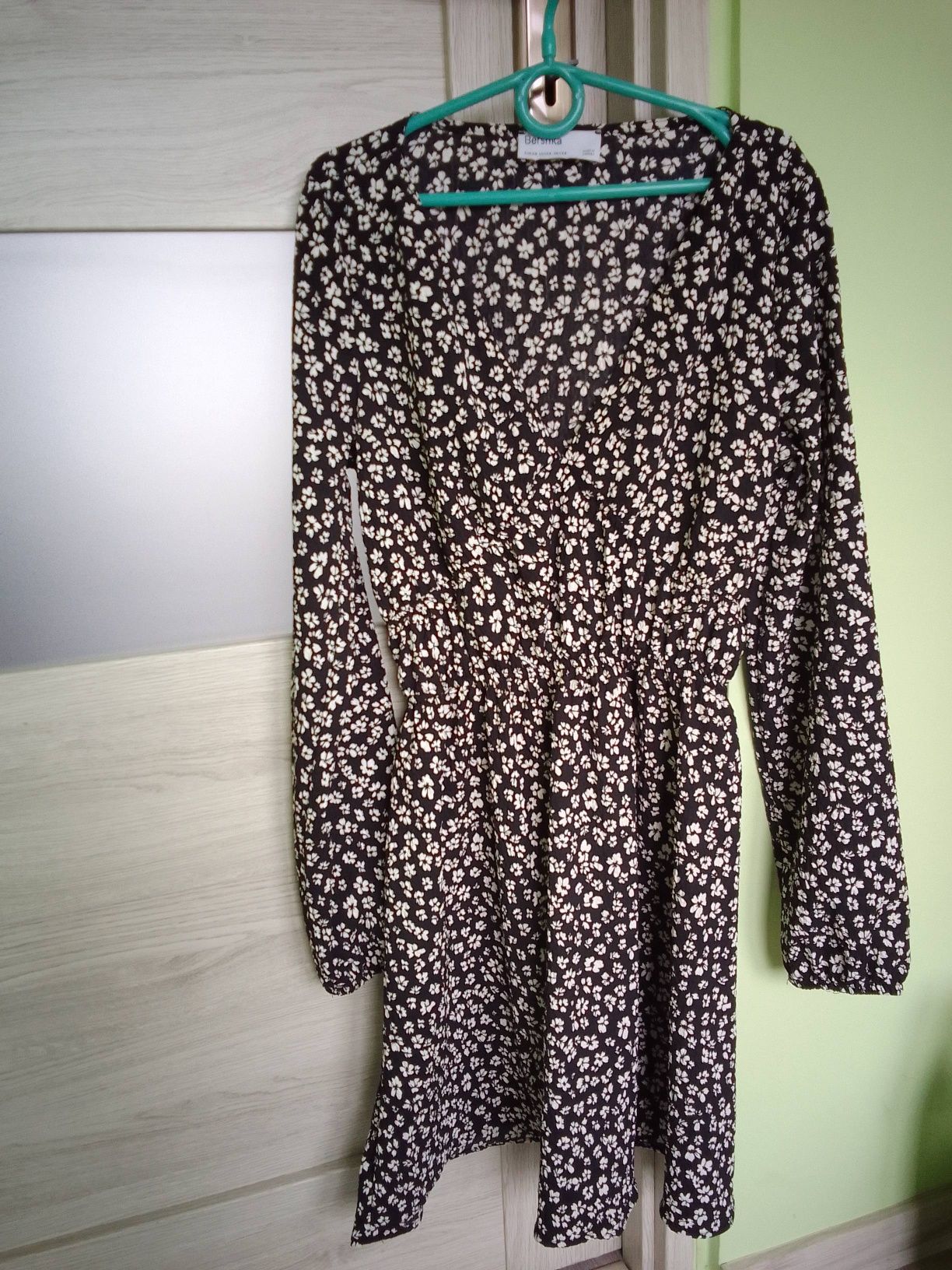 Sukienka Bershka