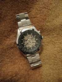 Продам чоловічий годинник Forsining silver