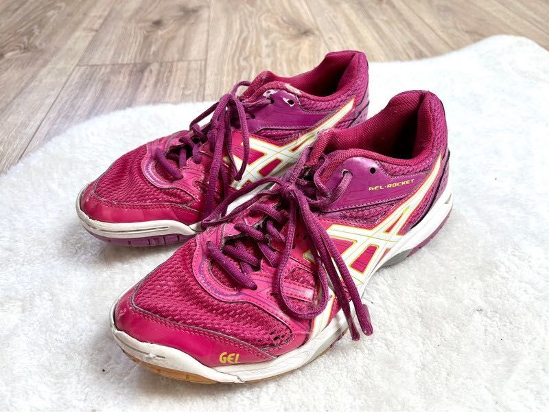 różowe buty sportowe asics halowe gel rocket piłka ręczna siatkówka