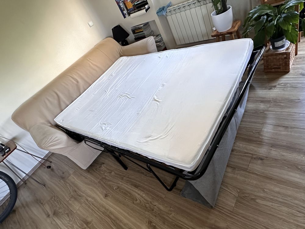 Sofa IKEA z funkcją spania