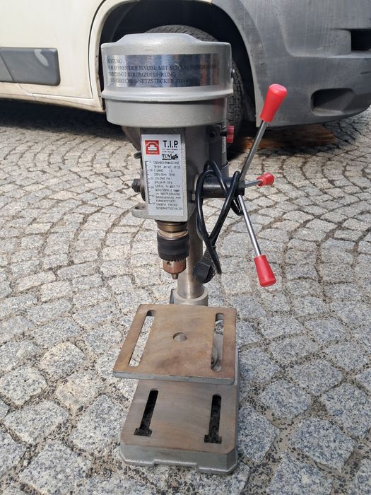 Sprzedam Wiertarkę w bardzo dobrym stanie technicznym.