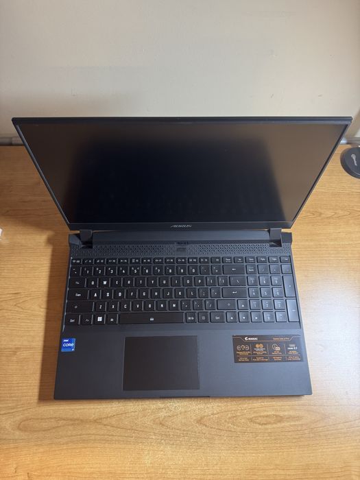 Gigabyte AORUS 15P XD i7-11800H/ RTX 3070/ 16GB / 1TB SSD + нова мишка