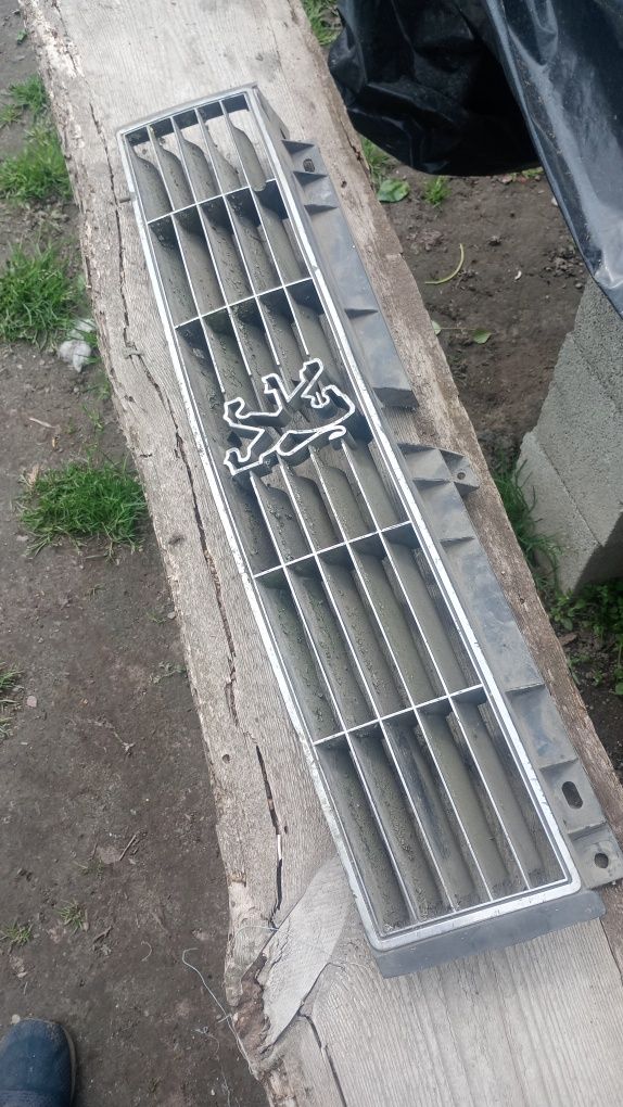 Продам остатки Пежо 305