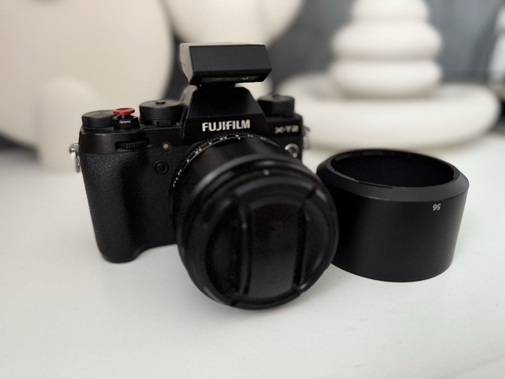 FUJIFILM X-T2 wraz z obiektywem FUJIFILM FUJINON XF 56MM F/1.2 R
