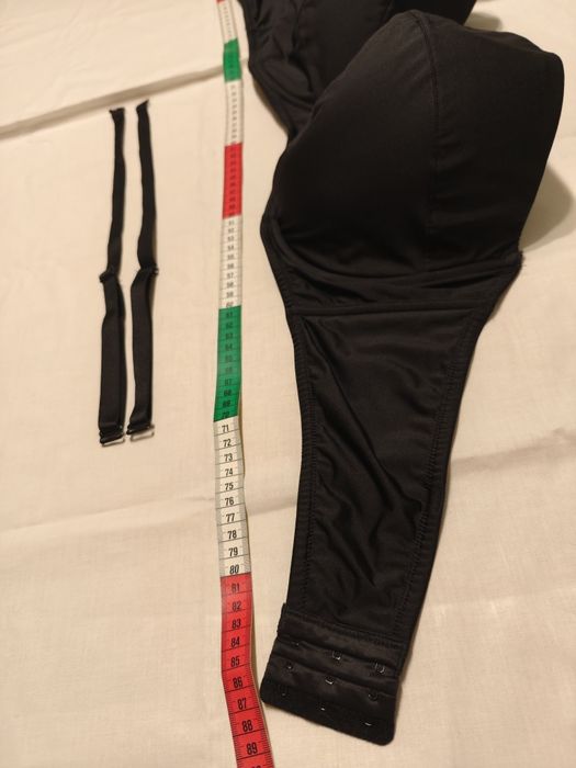 Biustonosz czarny bardzo duże miseczki