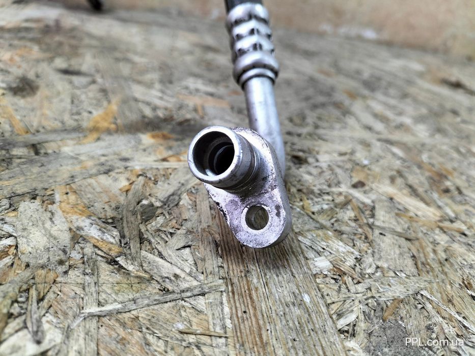 Renault Fluence Z.E. ZE 2011-2014 трубка кондиционера 924906197R