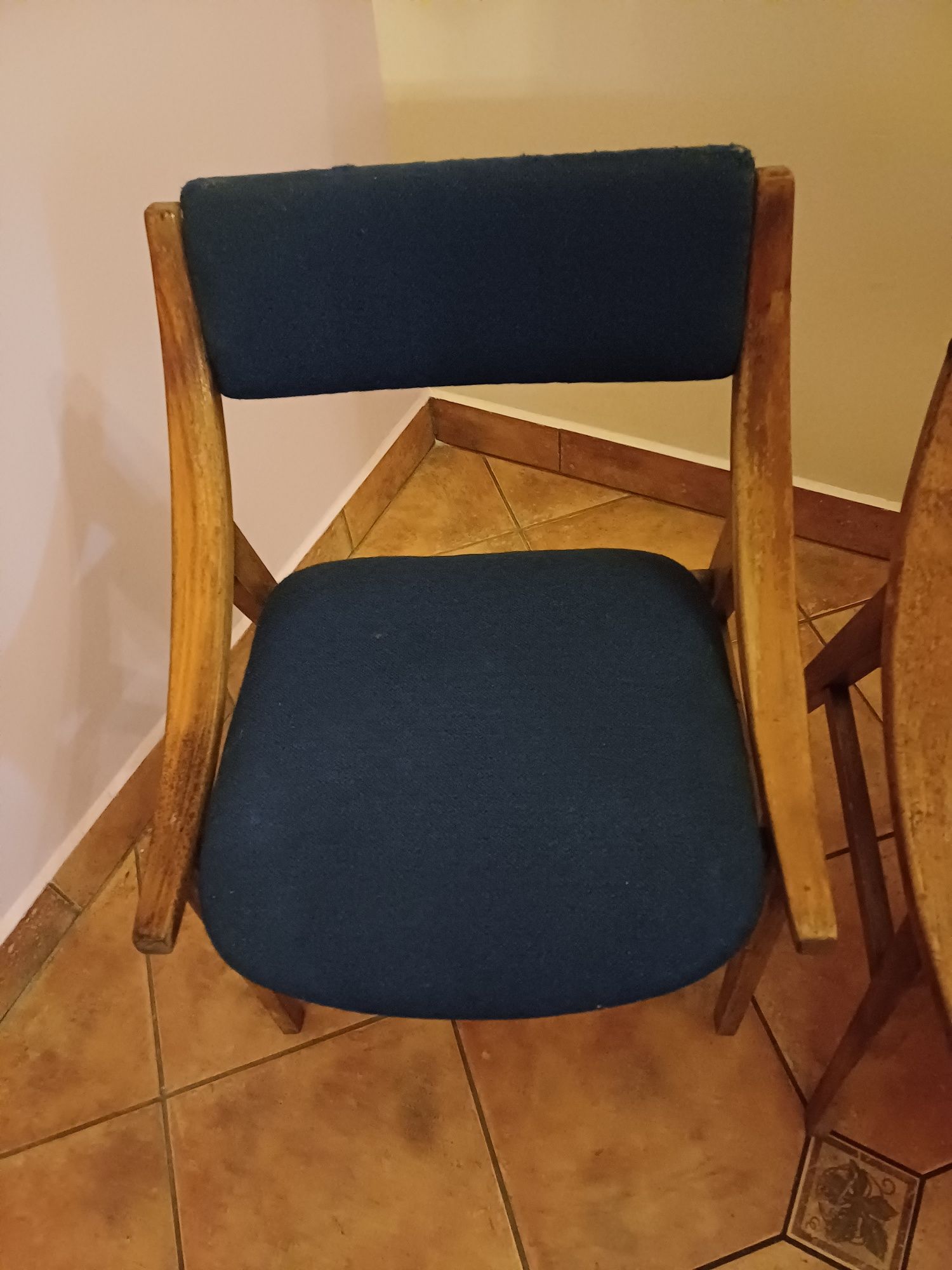 Krzesła typ gfm 57. Skoczek vintage PRL