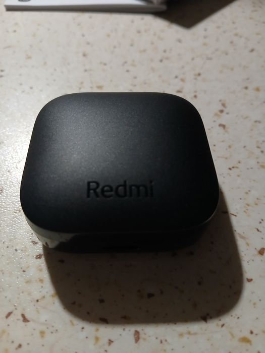 Słuchawki bezprzewodowe douszne Redmi. Nowe