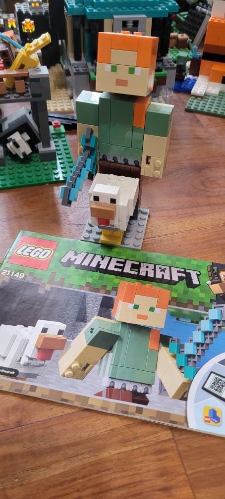 Lego Minecraft 21149 Alex z kurczakiem