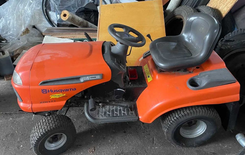 Traktor Husqvarna CTH 171 Kohler 17KM wymaga serwisu