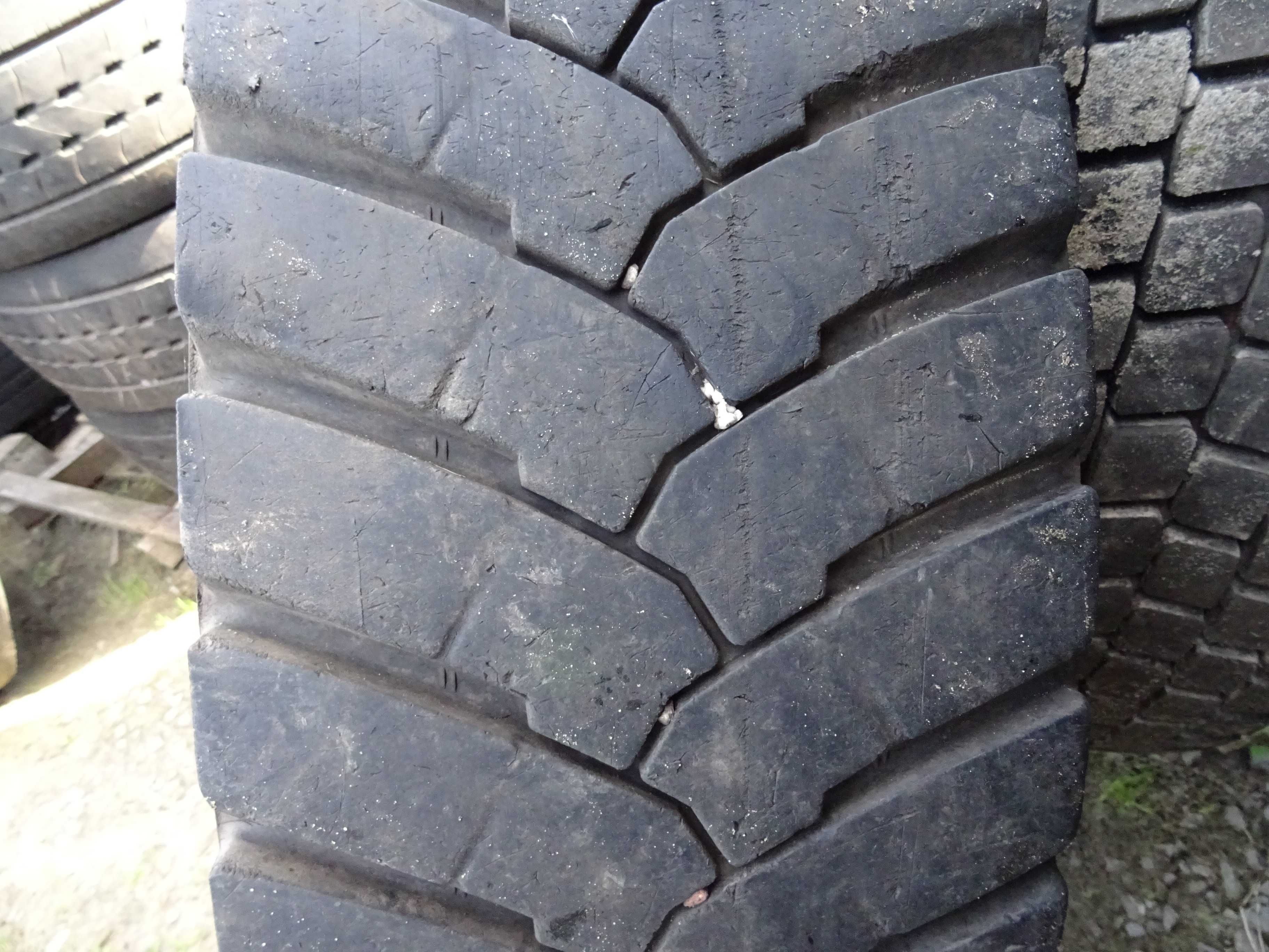 Opona 315/80R22.5 Bridgestone M-Drive 001