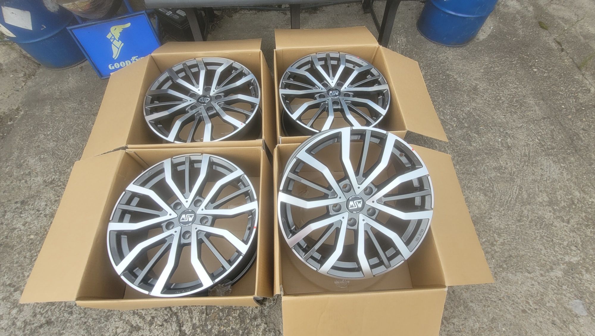 Felgi alumniowe 5x127 8j et 50 19" msw oz